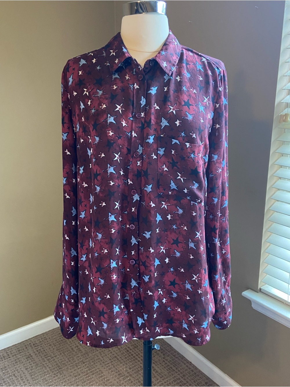 Kut from the Kloth Burgundy Star Print Button Front Blouse-Large, USA, Patriotic